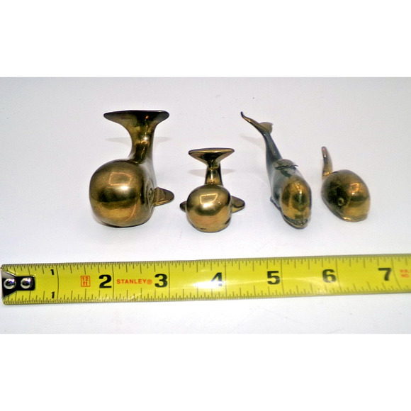 Lot of 4 Vintage Brass Whale fish Nautical Figurine Paperweights mermaid friends - Picture 16 of 16
